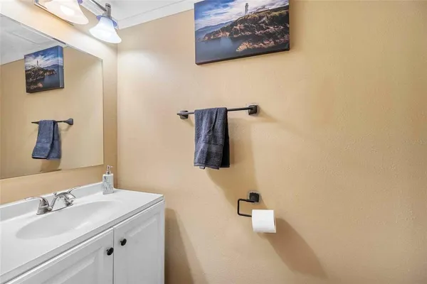 $265,000 | 3350 Fox Hunt Drive, Palm Harbor, FL 34683