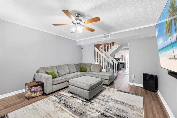 $265,000 | 3350 Fox Hunt Drive, Palm Harbor, FL 34683