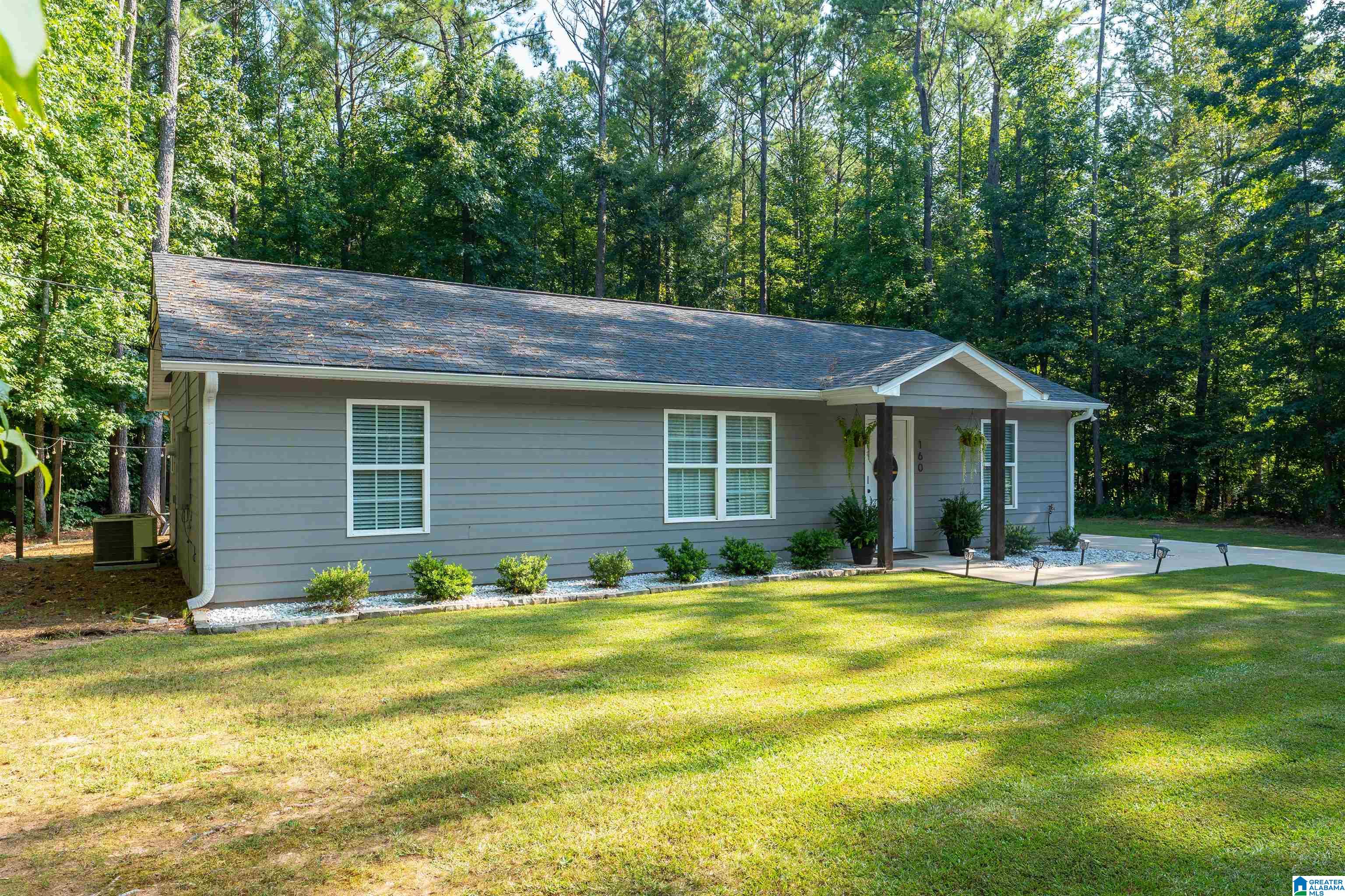 160 Cheyenne Street Springville, AL 35146 - Photo 2 of 26