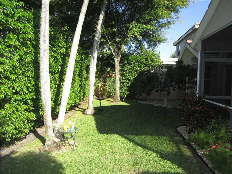 9331 Tango Terrace Boca Raton, FL 33496 - Photo 24 of 31 Yard/Garden