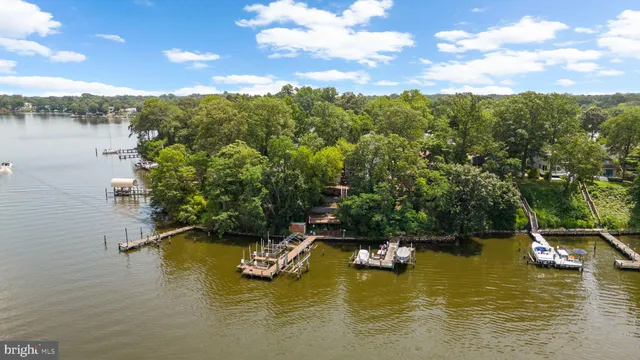 $800,000 | 7674 Pine Knob Road, Pasadena, MD 21122