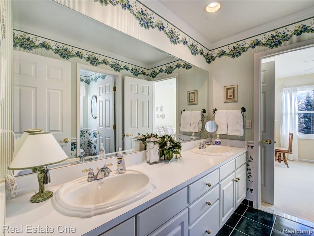 3956 Fawn Drive Rochester, MI 48306 - Photo 33 of 51 DSC07179_80_81.jpg