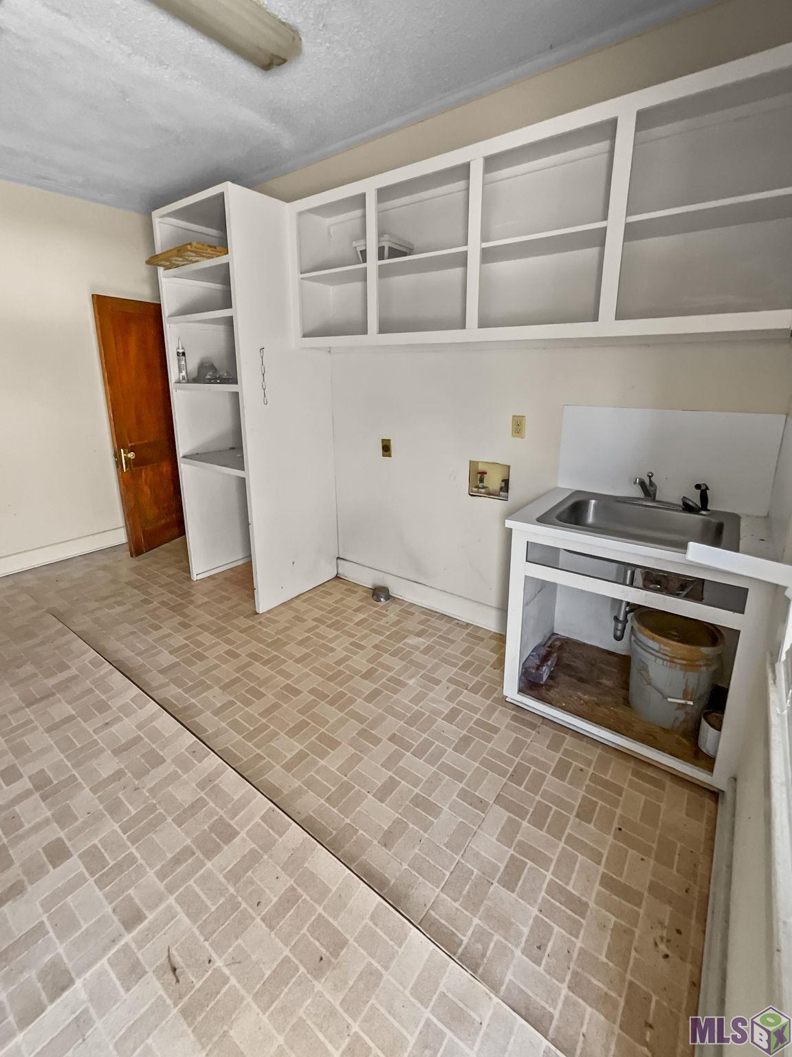 574 Louise Street Baton Rouge, LA 70802 - Photo 7 of 14