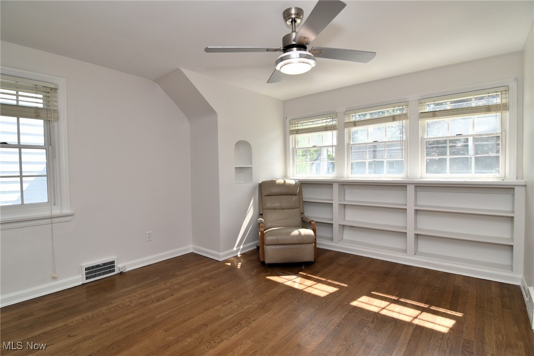 2516 Laurelhurst Road Cleveland, OH 44118 - Photo 27 of 39 Gallery Image 27
