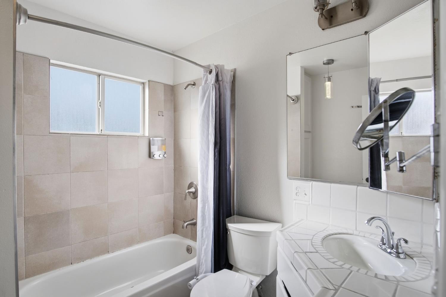 820 Hawthorne Avenue Modesto, CA 95350 - Photo 15 of 21