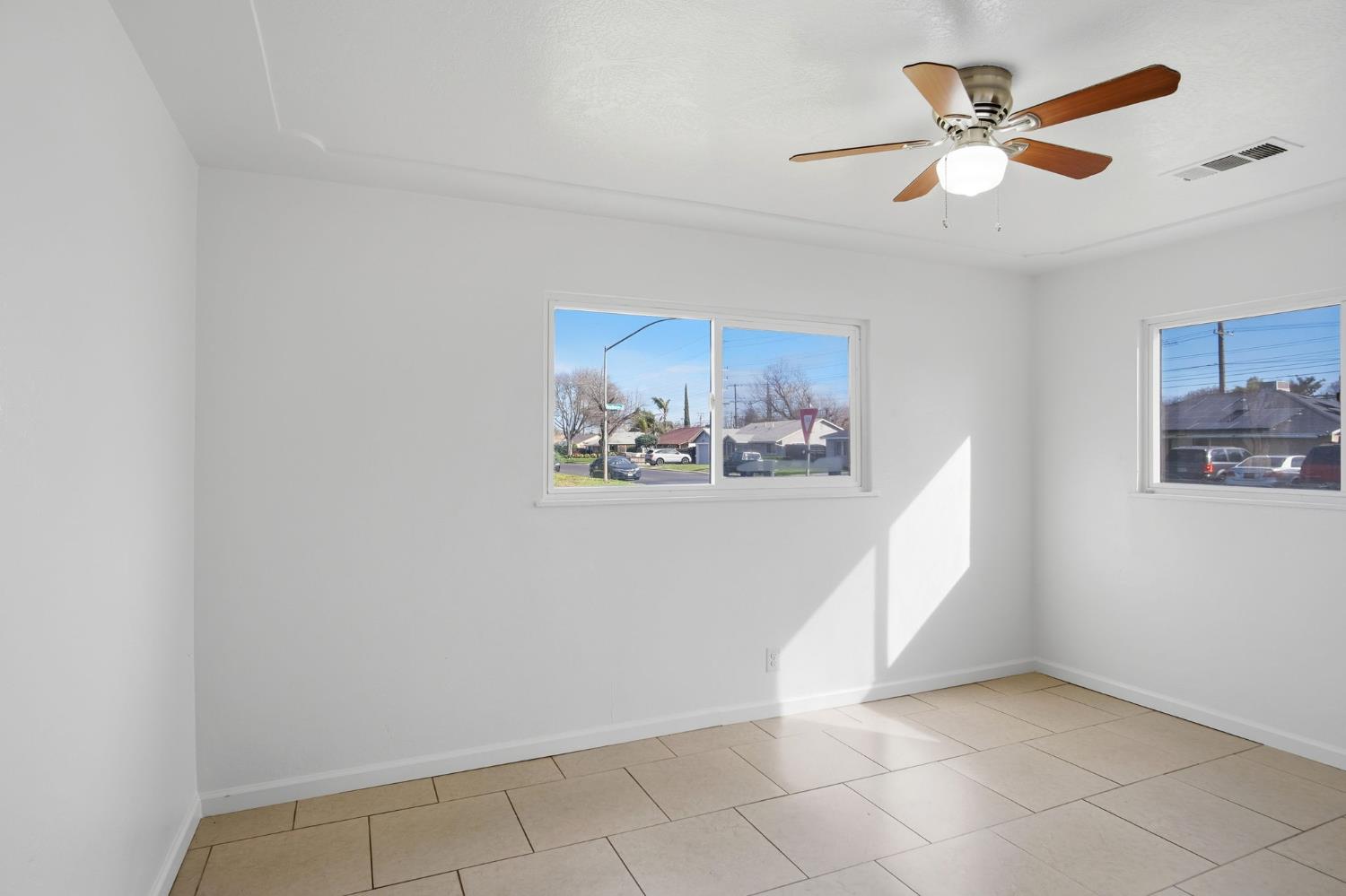 820 Hawthorne Avenue Modesto, CA 95350 - Photo 18 of 21