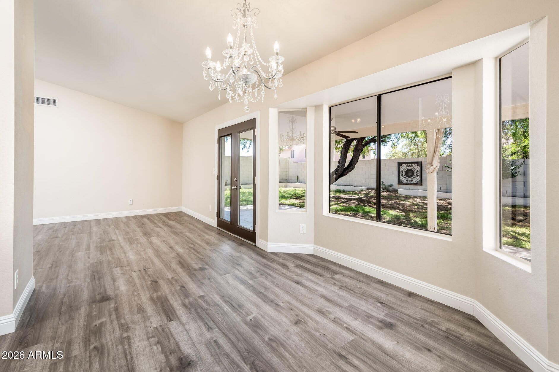 2717 East Dry Creek Road Phoenix, AZ 85048 - Photo 13 of 36 Dining