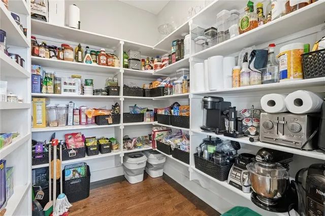 $619,900 | 310 South Mesquite Street, Olathe, KS 66061