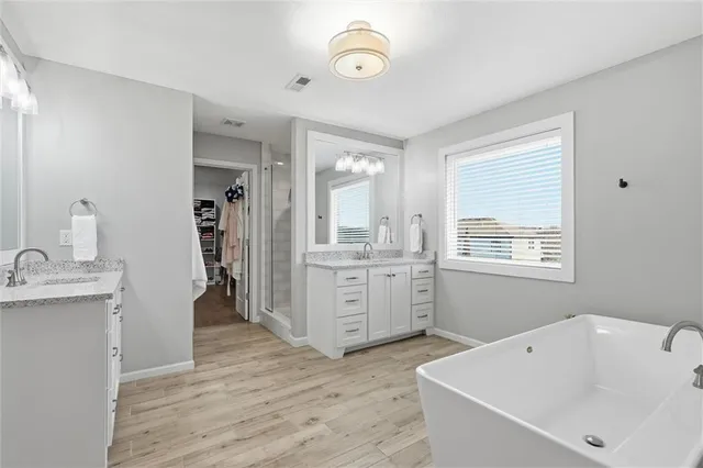 $619,900 | 310 South Mesquite Street, Olathe, KS 66061