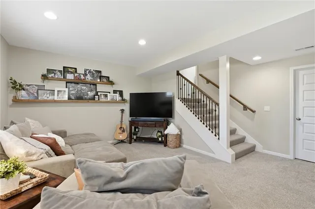 $619,900 | 310 South Mesquite Street, Olathe, KS 66061