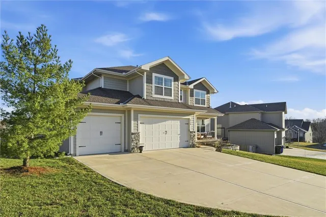 $619,900 | 310 South Mesquite Street, Olathe, KS 66061