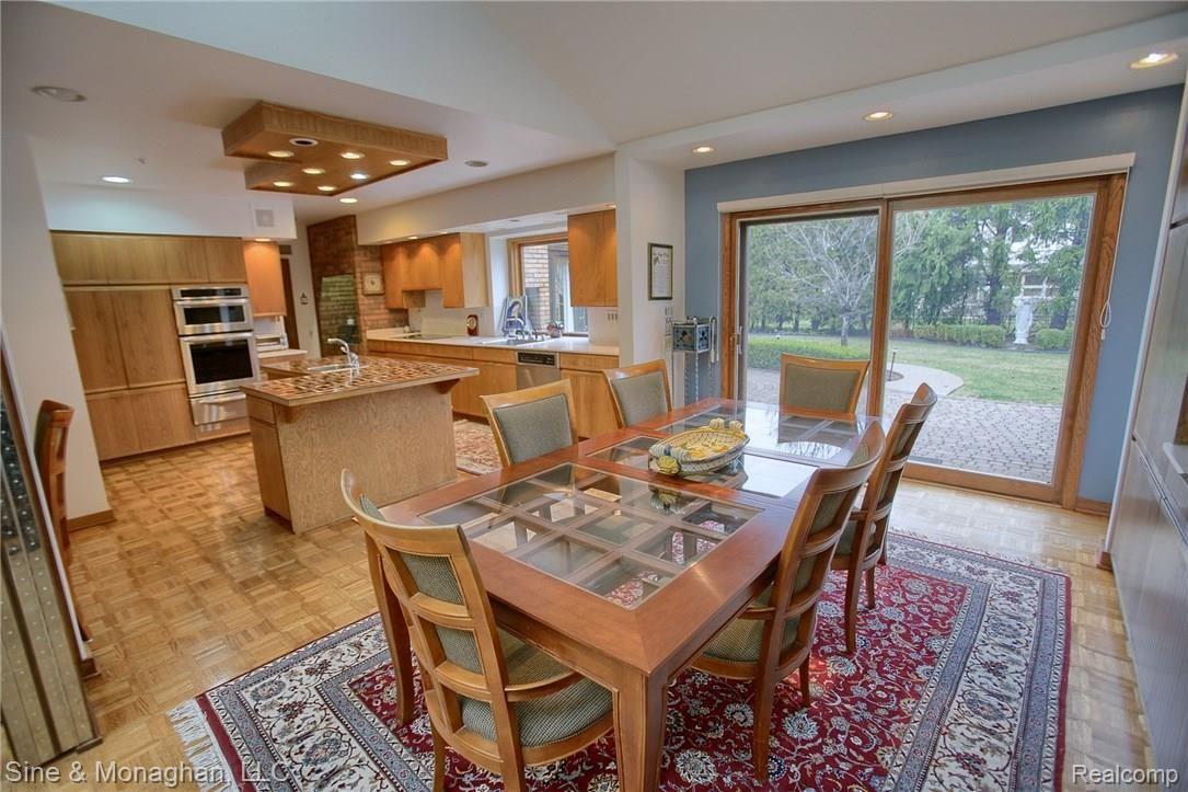 66 Belle Meade Road Grosse Pointe, MI 48236 - Photo 11 of 43 Breakfast_Nook.jpg