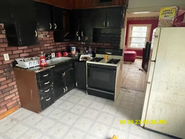 $45,000 | 305 River Oaks Drive, Calumet City, IL 60409