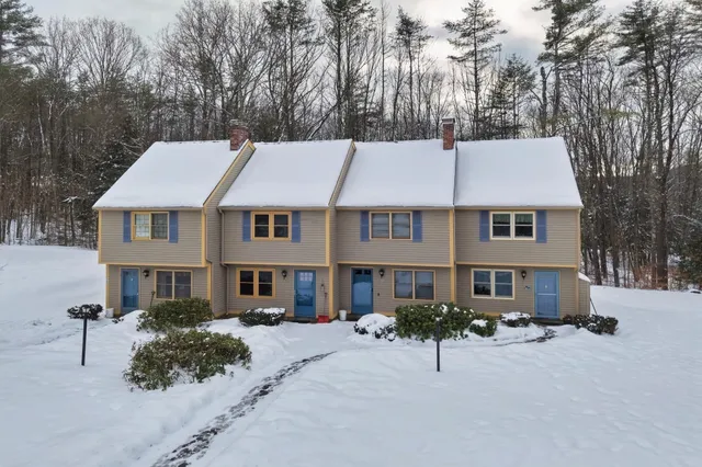 $306,900 | 75 Lakewood Pines, Unit 20, Bristol, NH 03222