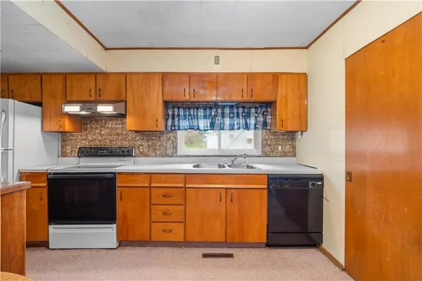 $79,900 | 590 East Main Street, Mahaffey, PA 15757