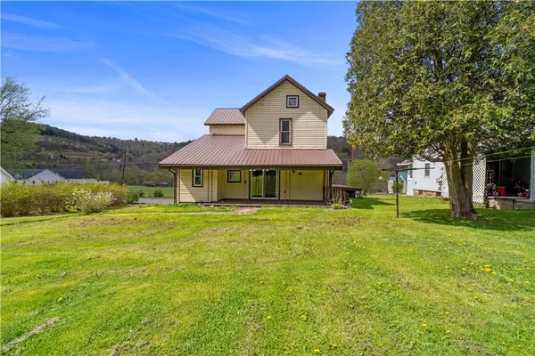 $79,900 | 590 East Main Street, Mahaffey, PA 15757