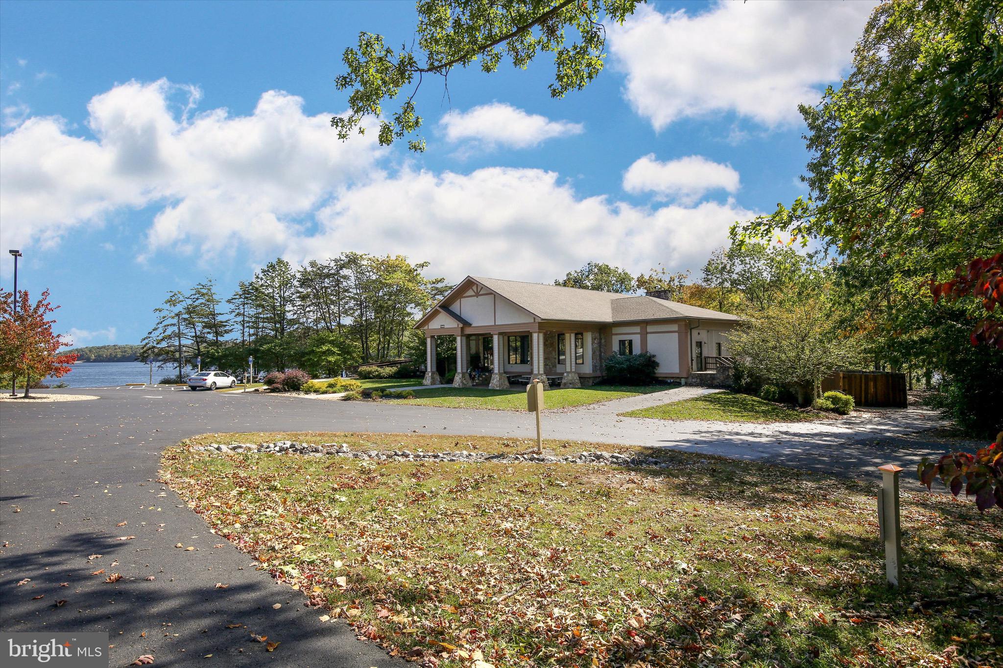 147 Holiday Road Cross Junction, VA 22625 - Photo 28 of 37