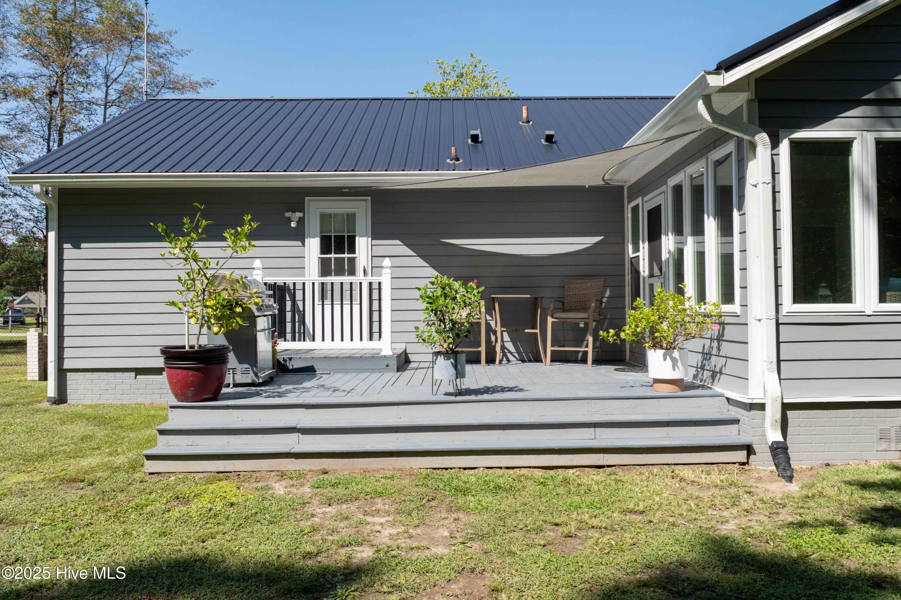 102 Ridgewood Trail New Bern, NC 28560 - Photo 35 of 66 102 Ridgewood - Exterior - Edited_21