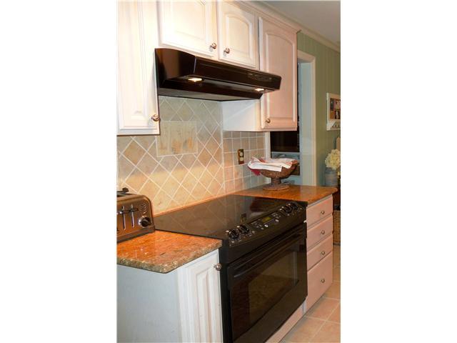 240 North Cassingham Road Columbus, OH 43209 - Photo 3 of 13