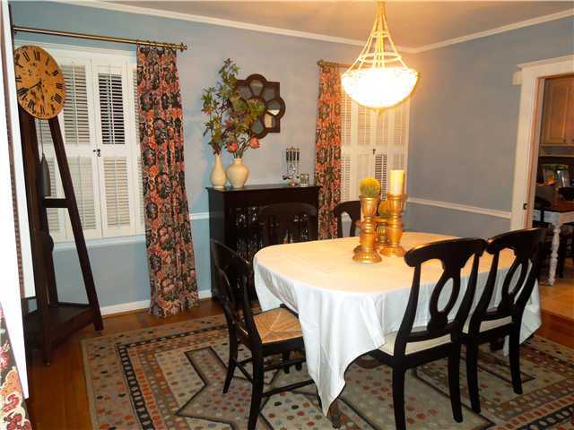 240 North Cassingham Road Columbus, OH 43209 - Photo 5 of 13