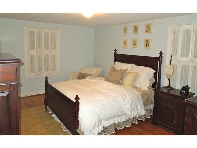 240 North Cassingham Road Columbus, OH 43209 - Photo 7 of 13