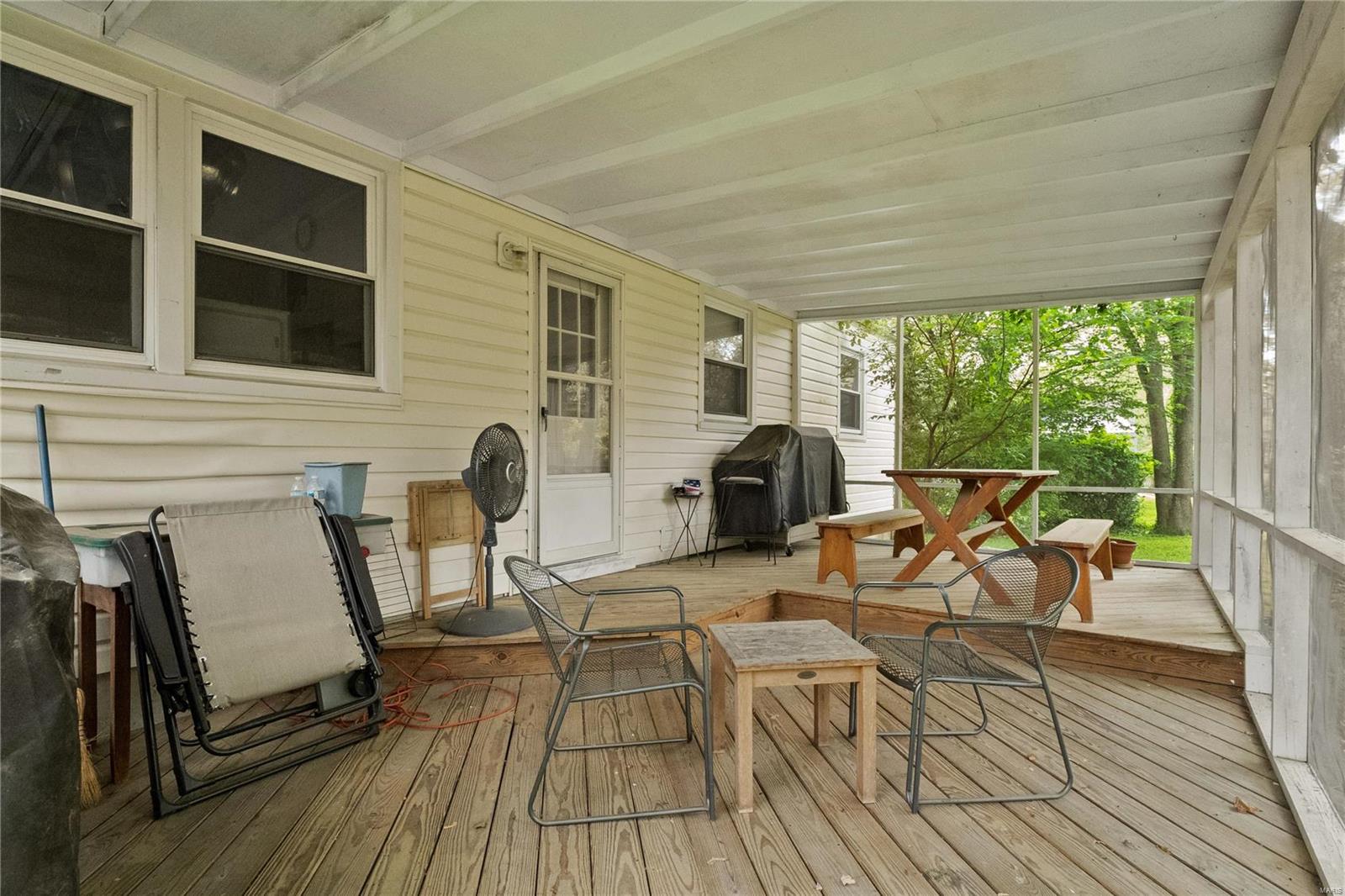 144 Brookside Lane Ballwin, MO 63021 - Photo 18 of 25 Gallery Image 18