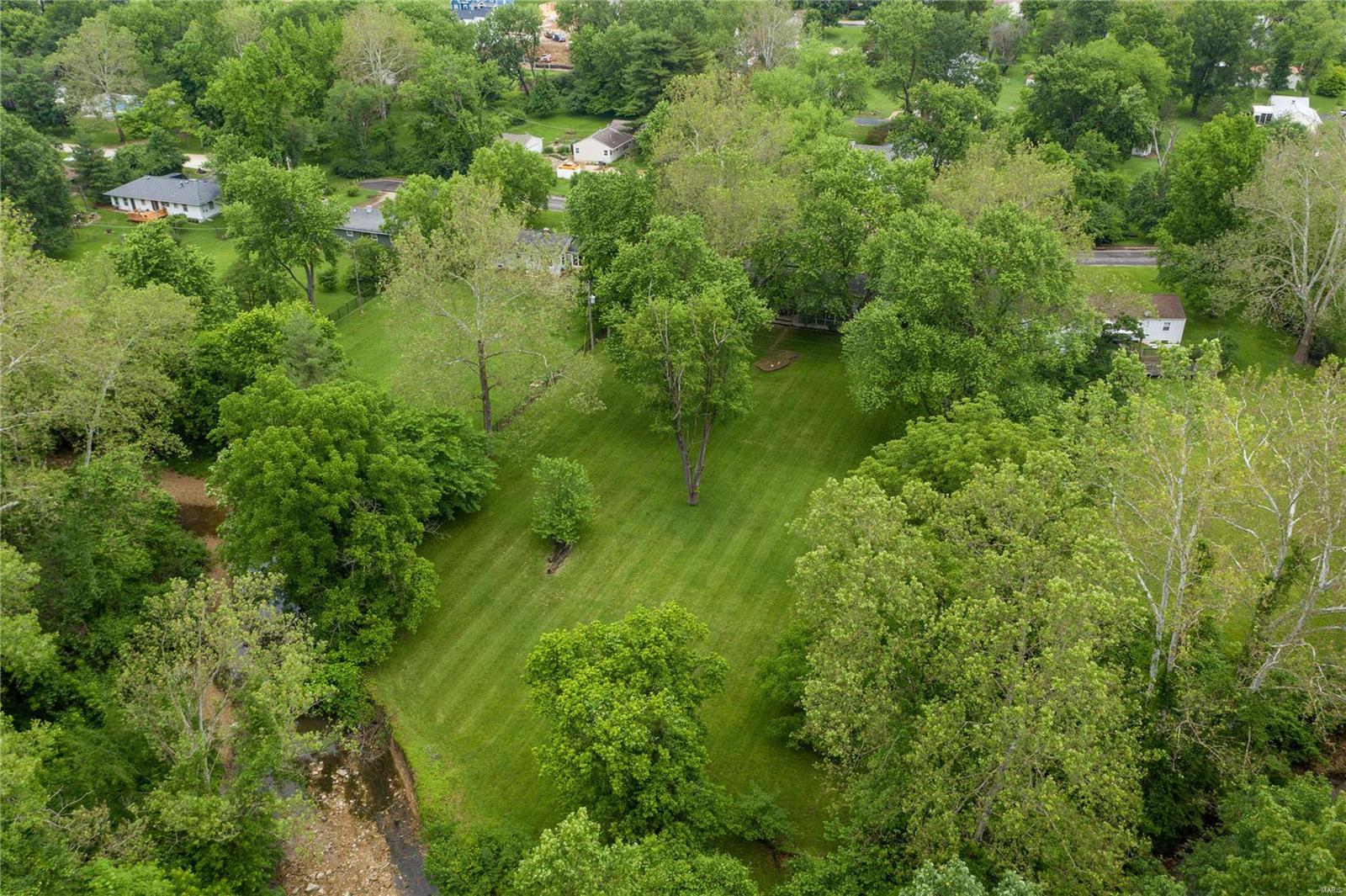 144 Brookside Lane Ballwin, MO 63021 - Photo 23 of 25 Gallery Image 23
