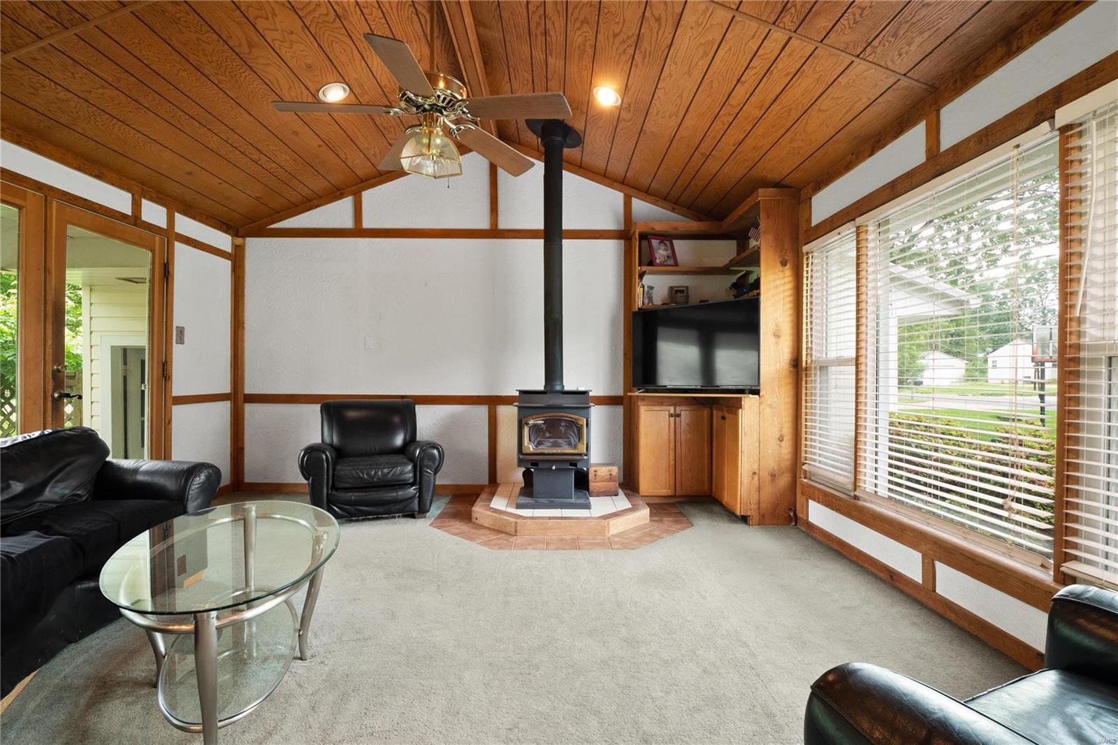 144 Brookside Lane Ballwin, MO 63021 - Photo 5 of 25 Gallery Image 5