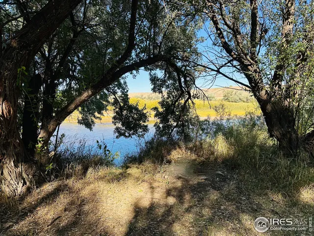 a view of an outdoor space with seating area