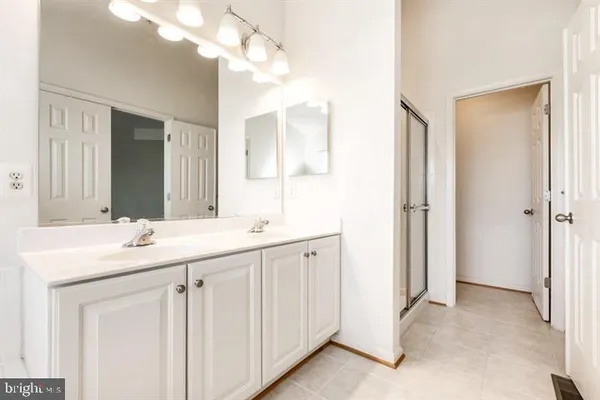 $3,200 | 11843 Skylark Road, Clarksburg, MD 20871