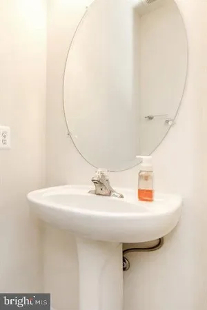 $3,200 | 11843 Skylark Road, Clarksburg, MD 20871