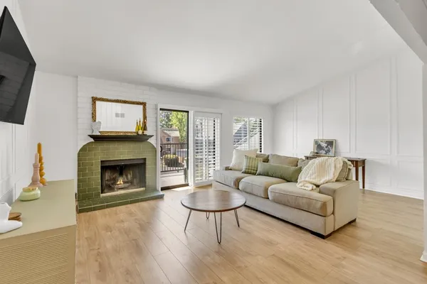 $299,999 | 7921 Arcade Lake Lane, Citrus Heights, CA 95610