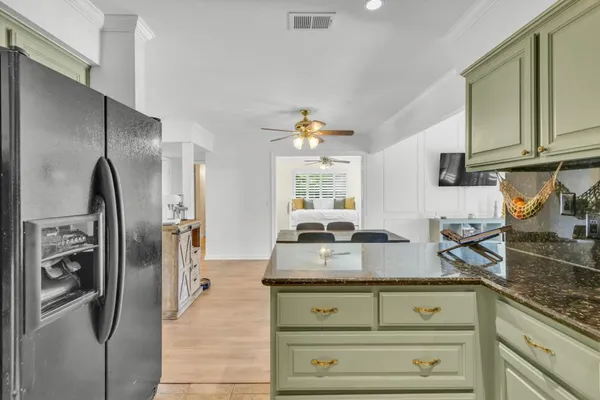 $299,999 | 7921 Arcade Lake Lane, Citrus Heights, CA 95610