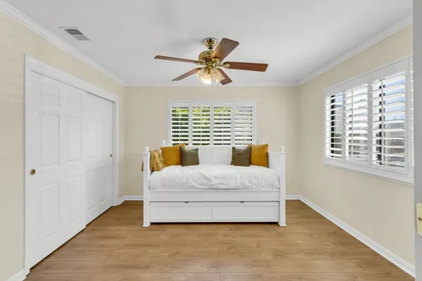 $299,999 | 7921 Arcade Lake Lane, Citrus Heights, CA 95610