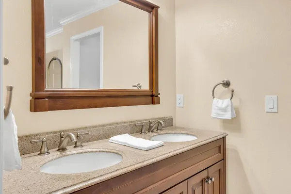 $299,999 | 7921 Arcade Lake Lane, Citrus Heights, CA 95610