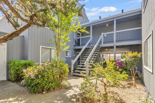 $299,999 | 7921 Arcade Lake Lane, Citrus Heights, CA 95610