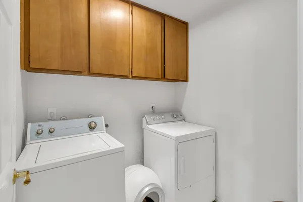 $299,999 | 7921 Arcade Lake Lane, Citrus Heights, CA 95610