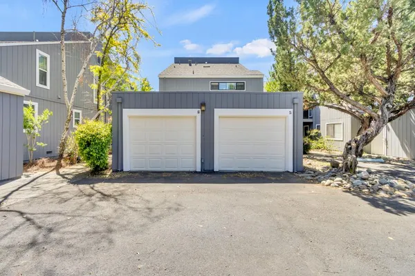 $299,999 | 7921 Arcade Lake Lane, Citrus Heights, CA 95610