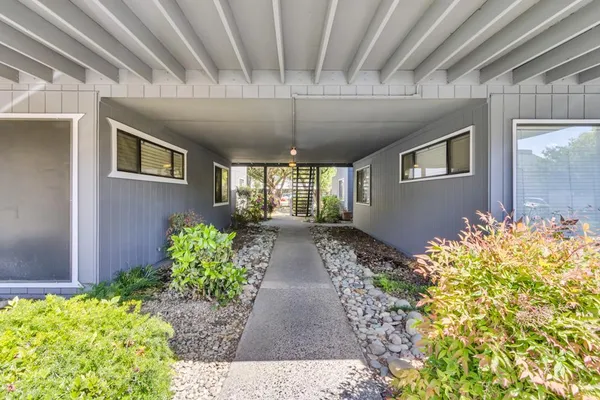$299,999 | 7921 Arcade Lake Lane, Citrus Heights, CA 95610