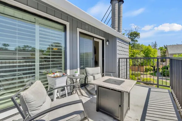 $299,999 | 7921 Arcade Lake Lane, Citrus Heights, CA 95610