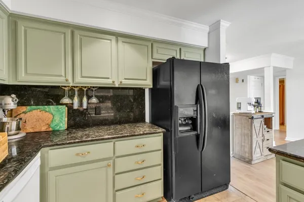 $299,999 | 7921 Arcade Lake Lane, Citrus Heights, CA 95610