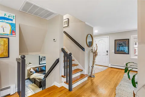 $899,000 | 7 Meadowbrook Drive, Barrington, RI 02806