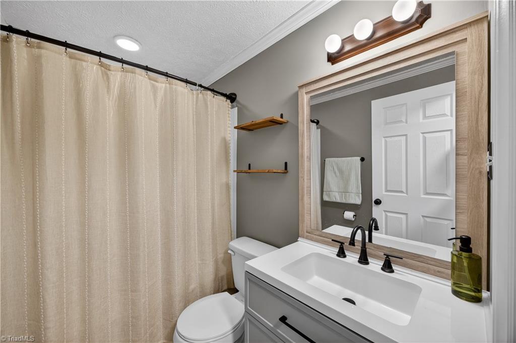 413 Vernon Road Reidsville, NC 27320 - Photo 13 of 37