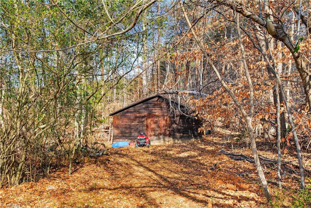 413 Vernon Road Reidsville, NC 27320 - Photo 33 of 37