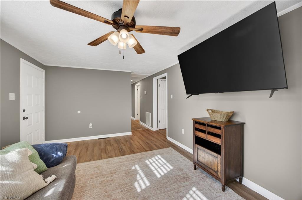 413 Vernon Road Reidsville, NC 27320 - Photo 8 of 37