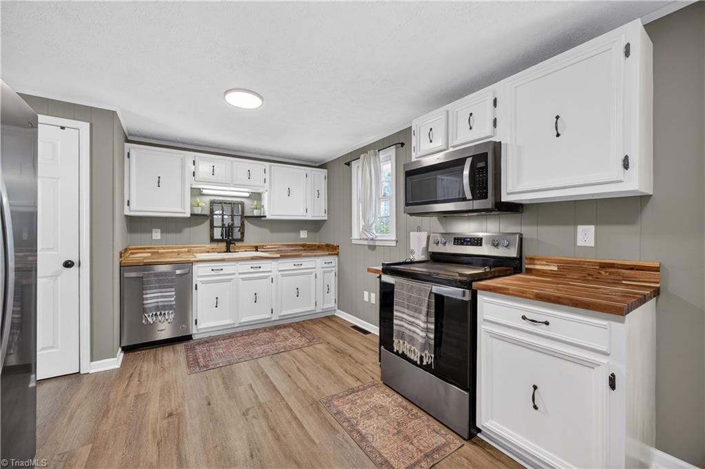 413 Vernon Road Reidsville, NC 27320 - Photo 9 of 37