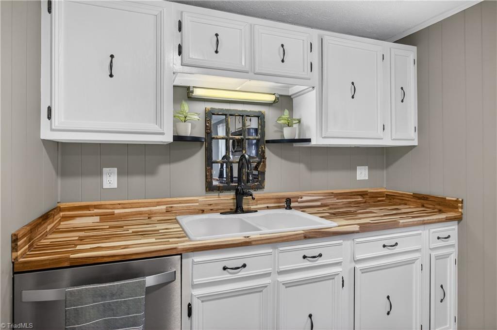 413 Vernon Road Reidsville, NC 27320 - Photo 10 of 37