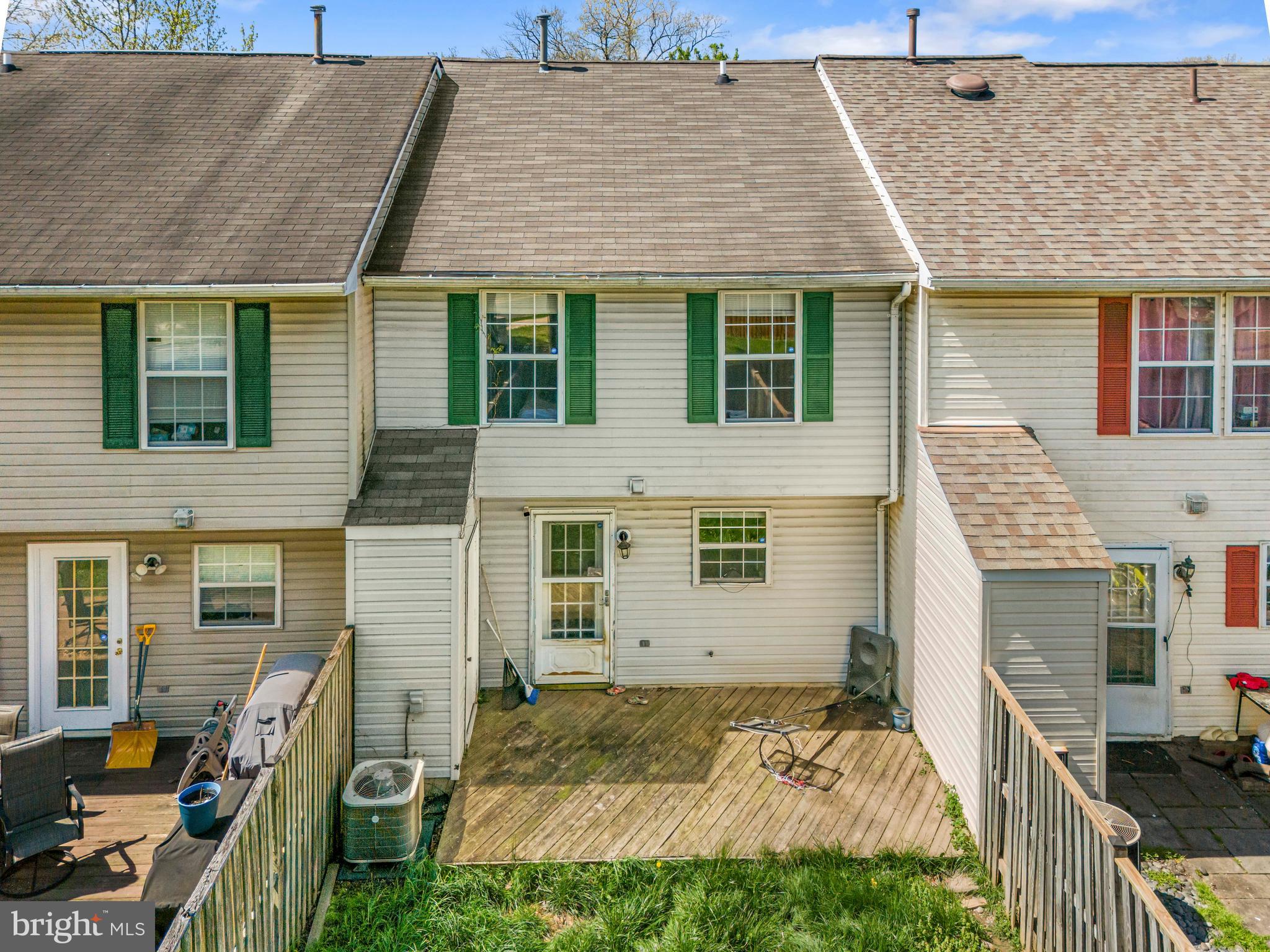 5818 Springfish Place Waldorf, MD 20603 - Photo 27 of 31 front view of a house with a yard