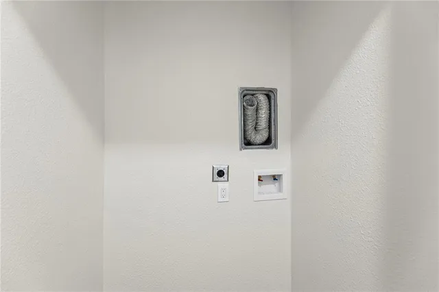 $250,000 | 1323 East 21st Street, Lawrence, KS 66046