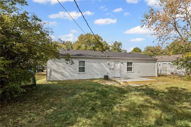 $250,000 | 1323 East 21st Street, Lawrence, KS 66046